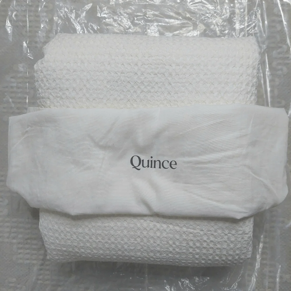 Quince bedding can